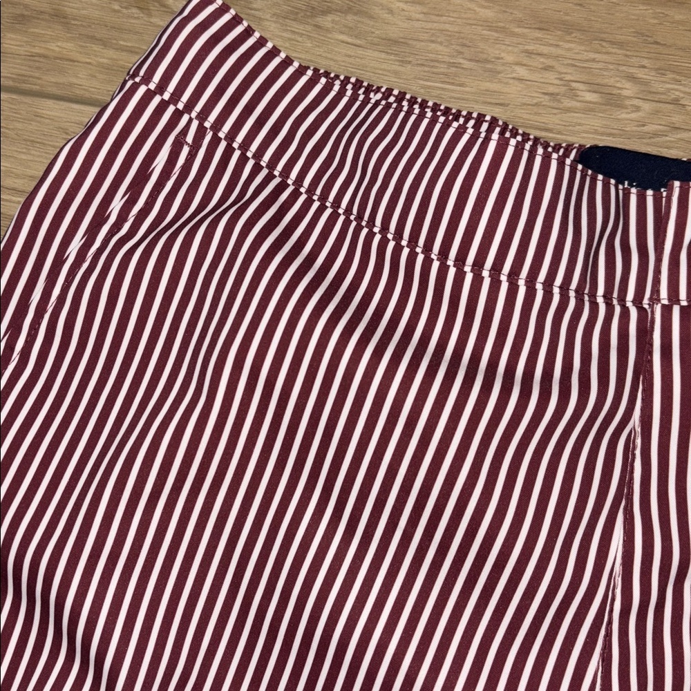 Abercrombie & Fitch burgundy & white striped seersucker swim shorts small NWOT - Picture 3 of 8